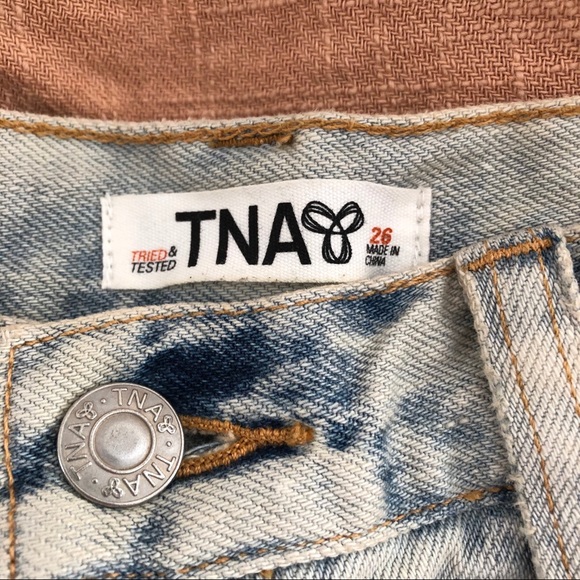ARITZIA / TNA denim shorts - Picture 2 of 5